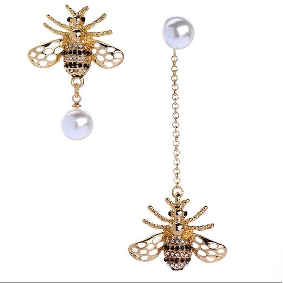 Jewelry - Drop Insect Earrings